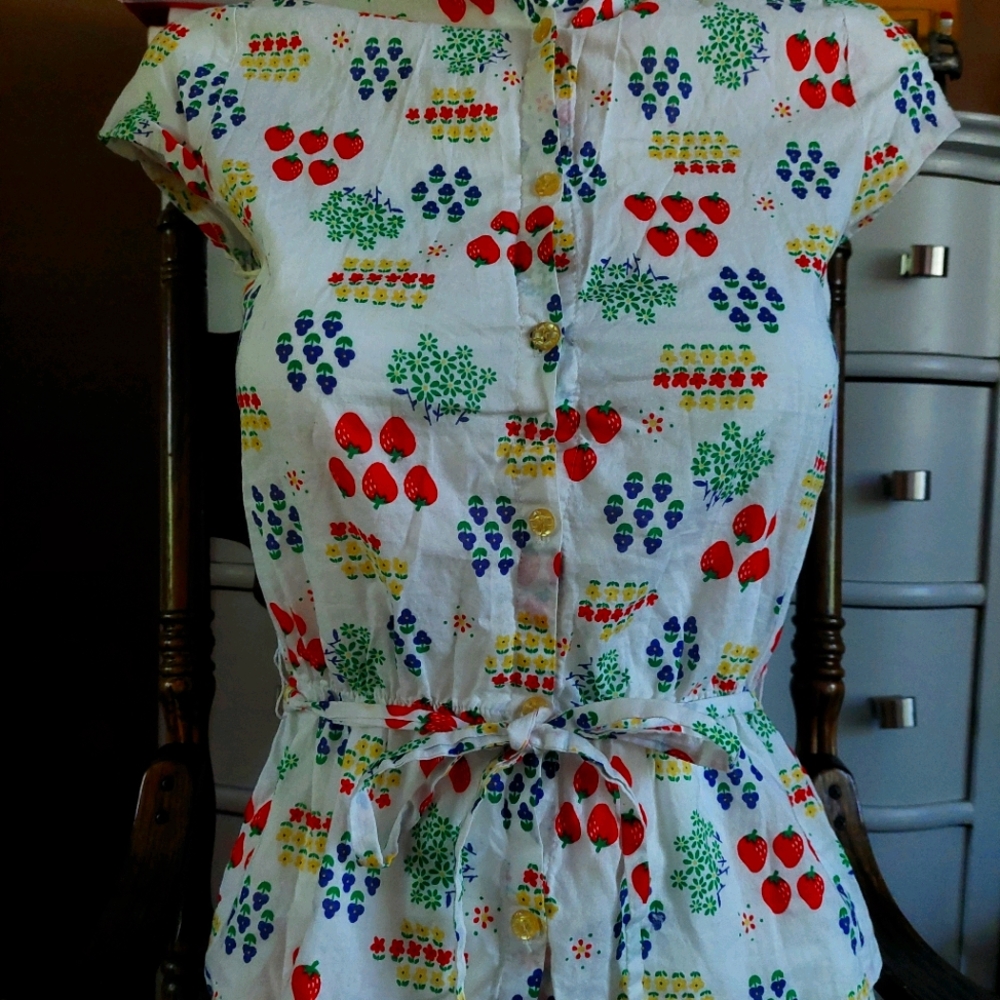 Vintage Farmer's Market Top